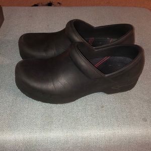 Black nursing clogs